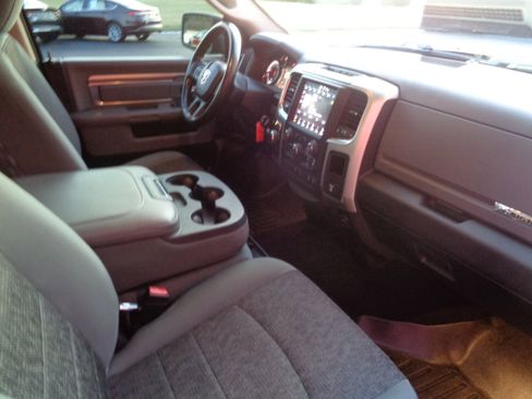 Used 2019 RAM 1500 Big Horn image 12