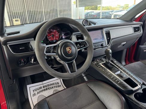 Used 2017 Porsche Macan GTS AWD/4WD image 24