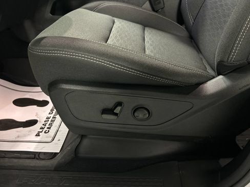 Used 2025 RAM 1500 Big Horn AWD/4WD image 13