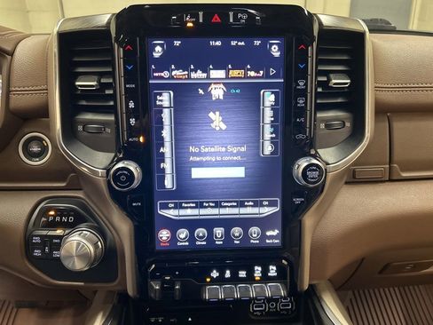 Used 2019 RAM 1500 Laramie AWD/4WD image 21