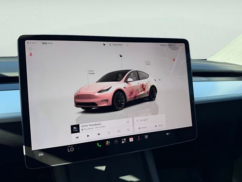 Used 2023 Tesla Model Y Long Range AWD/4WD image 19