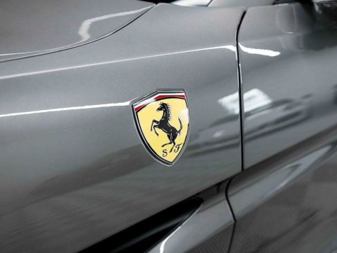 Used 2020 Ferrari Portofino RWD image 29