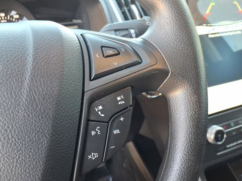 Used 2024 Ford Edge SE image 33