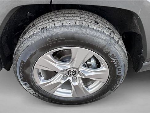 Used 2025 Toyota RAV4 XLE image 9
