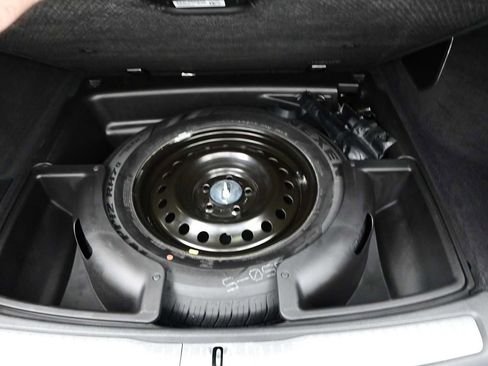 Used 2023 Jeep Grand Cherokee Overland w/ Luxury Tech Group IV AWD/4WD image 55