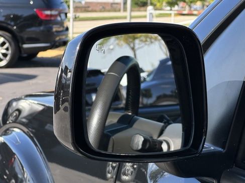 Certified 2020 Nissan Frontier PRO-4X w/ Pro-4x Utility Package image 11