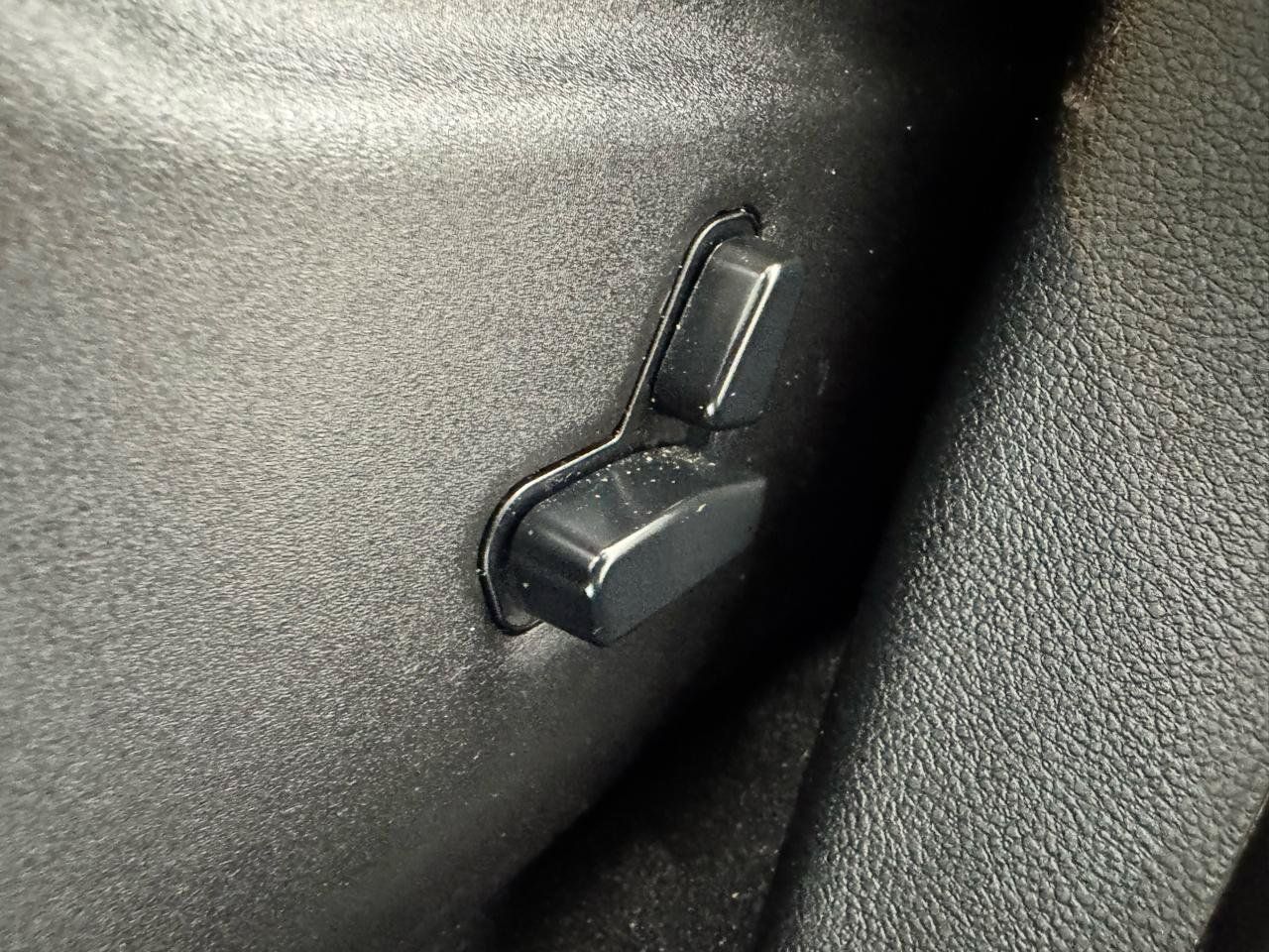 Used 2020 Dodge Durango SXT RWD image 12