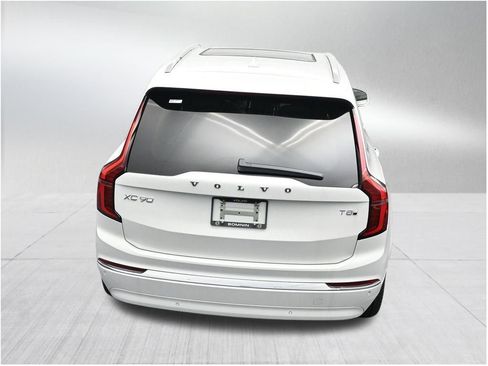 New 2026 Volvo XC90 T8 Plus AWD/4WD image 16