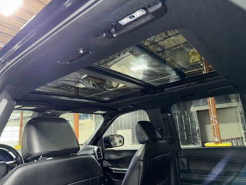 Used 2021 Ford Expedition Limited image 26