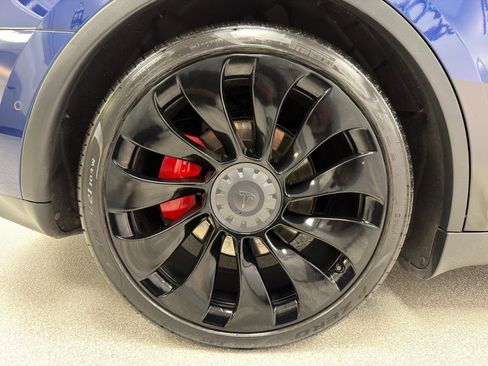 Used 2022 Tesla Model Y Performance AWD/4WD image 36