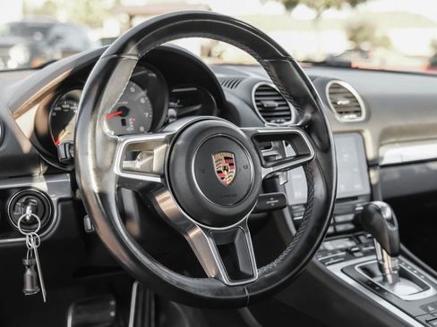 Used 2018 Porsche 718 Cayman S image 13