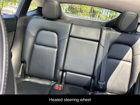 Used 2021 Tesla Model Y Long Range AWD/4WD image 23