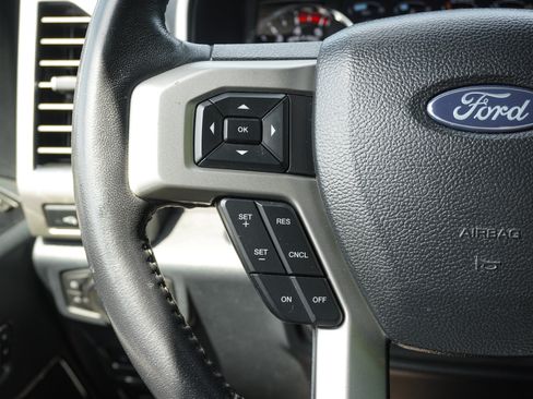 Used 2022 Ford F250 Lariat w/ Lariat Ultimate Package AWD/4WD image 19