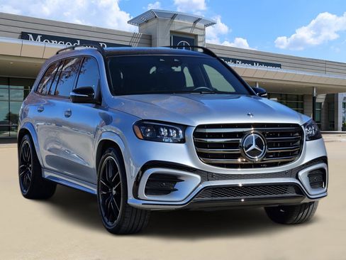 Used 2025 Mercedes-Benz GLS 450 4MATIC image 2