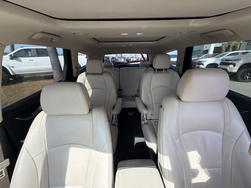 Used 2022 Buick Enclave Premium w/ Experience Buick Package FWD image 12