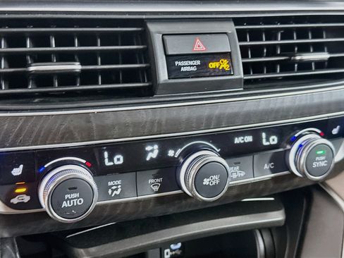 Used 2019 Honda Accord Touring image 24