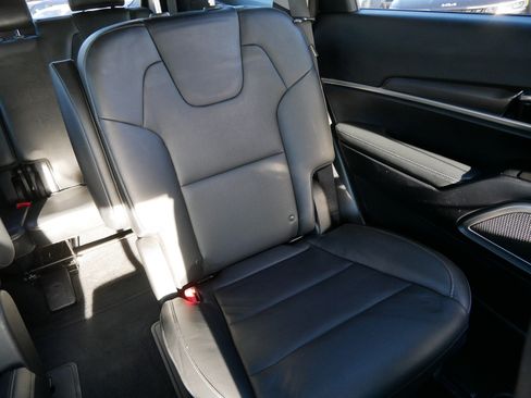 Used 2023 Kia Telluride S image 14