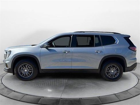 Used 2025 GMC Acadia Elevation image 4