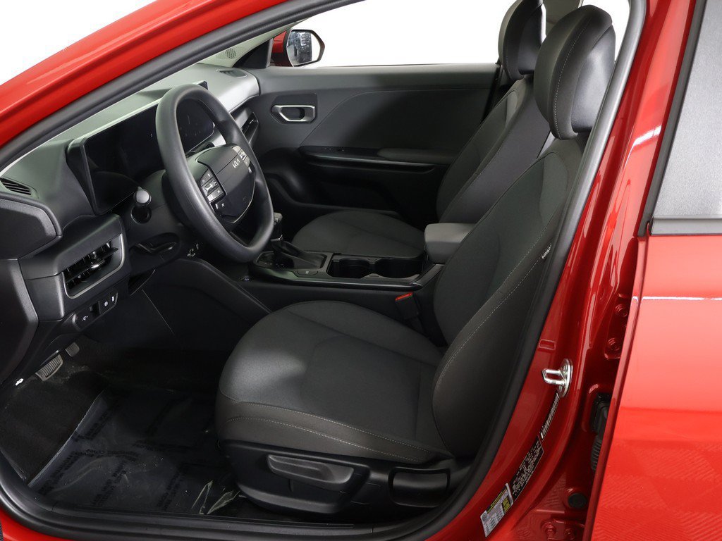 Used 2025 Kia K4 FWD image 27