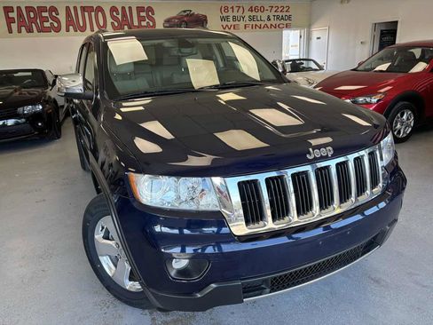 Used 2013 Jeep Grand Cherokee Limited w/ Luxury Group II image 32