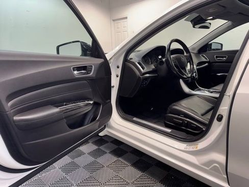 Used 2020 Acura TLX image 11