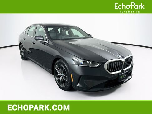 Used 2026 BMW 530i w/ Premium Package RWD image 1