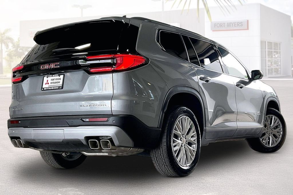 Used 2026 GMC Acadia Elevation w/ Elevation Premium Package FWD image 35