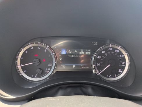 Used 2023 Toyota Highlander LE AWD/4WD image 15