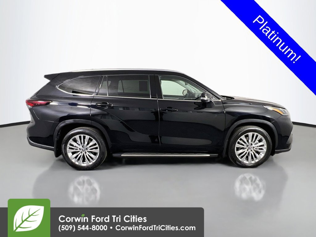 Used 2025 Toyota Highlander Platinum AWD/4WD image 18
