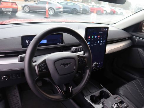 Used 2022 Ford Mustang Mach-E Select image 17