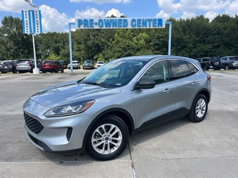 Used 2022 Ford Escape SE FWD image 2