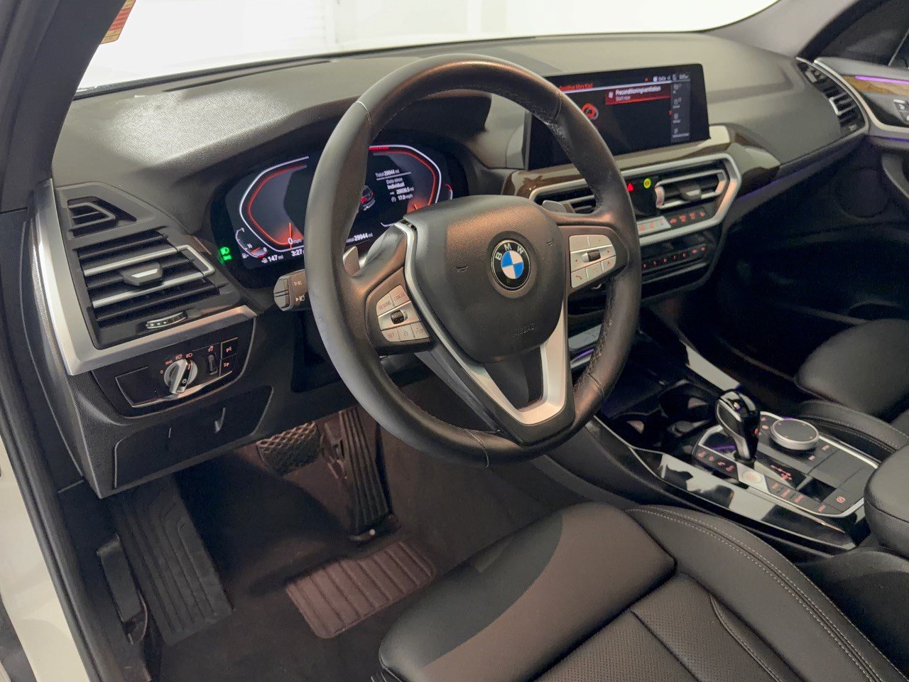 Certified 2024 BMW X3 sDrive30i w/ Convenience Package RWD image 4