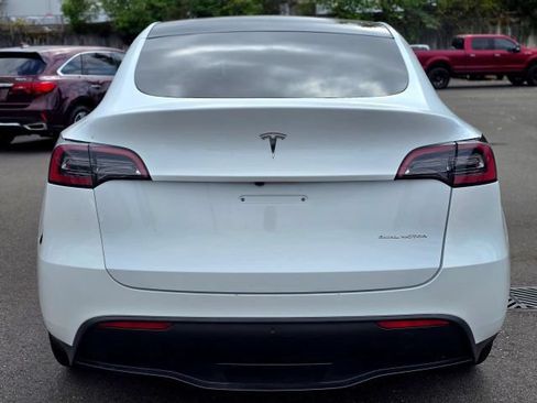 Used 2023 Tesla Model Y Long Range AWD/4WD image 7