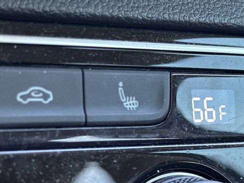 Certified 2023 Volkswagen Atlas SE image 14