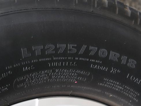 Used 2022 Chevrolet Silverado 2500 Custom w/ Custom Value Package image 41