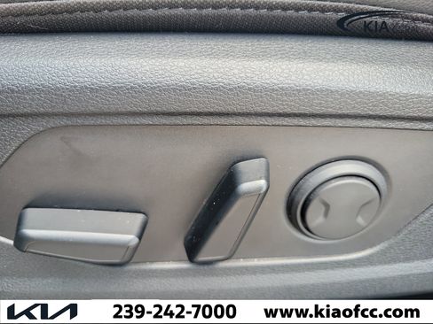 Certified 2024 Kia Sportage EX FWD image 17