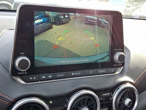 Certified 2025 Nissan Sentra SR image 18