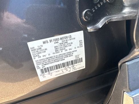 Used 2023 Ford Explorer XLT w/ Equipment Group 202A RWD image 9