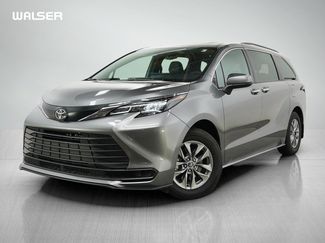 Used 2026 Toyota Sienna XLE FWD video 1