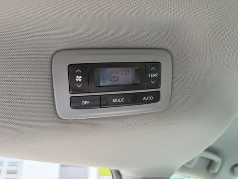 Used 2017 Toyota Sienna LE FWD image 21