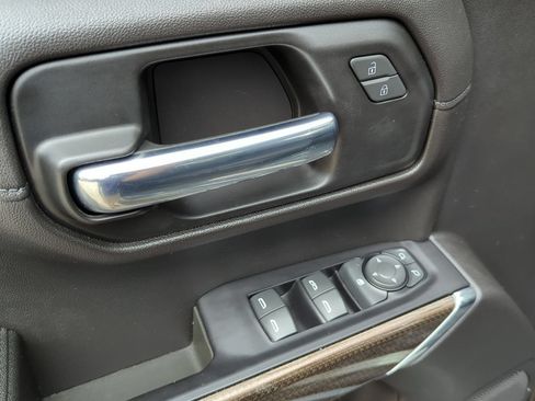 Used 2020 Chevrolet Silverado 1500 LT w/ Texas Edition RWD image 9