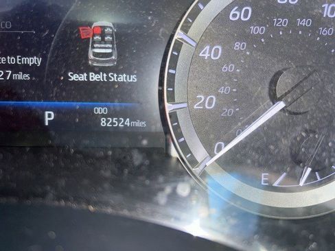 Certified 2023 Toyota Highlander XSE image 1