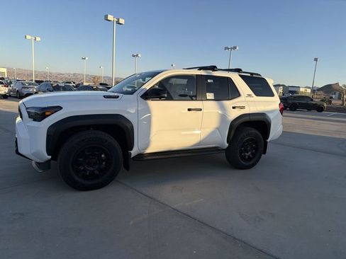 Certified 2026 Toyota 4Runner TRD Off-Road Premium w/ Tow Technology Package AWD/4WD image 8