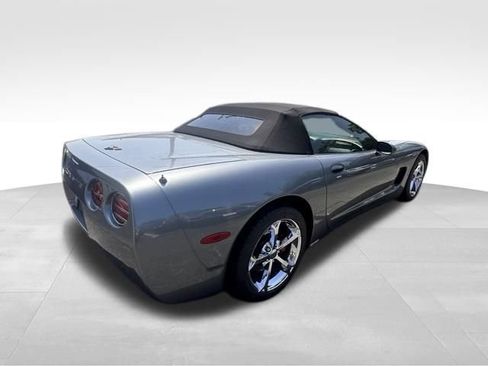 Used 2004 Chevrolet Corvette Convertible w/ Preferred Equipment Group RWD image 5