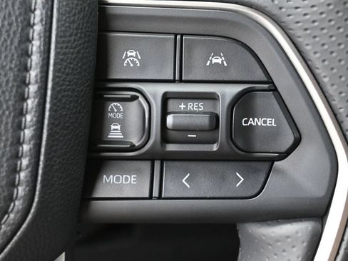 Certified 2025 Toyota 4Runner Limited AWD/4WD image 19