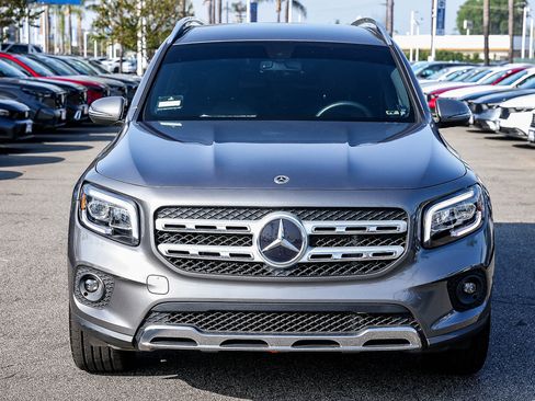Used 2021 Mercedes-Benz GLB 250 image 2