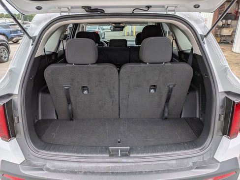 Used 2023 Kia Sorento LX FWD image 26