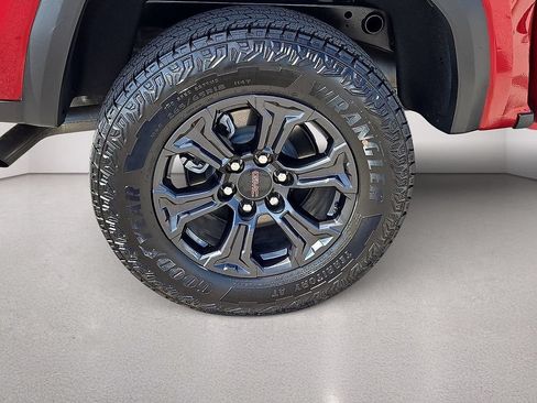 Used 2025 GMC Canyon Elevation w/ Convenience Package RWD image 7