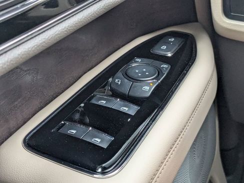 Used 2023 Lincoln Navigator Reserve image 28