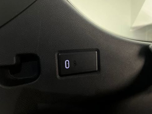 Used 2021 Chevrolet Tahoe LT image 32